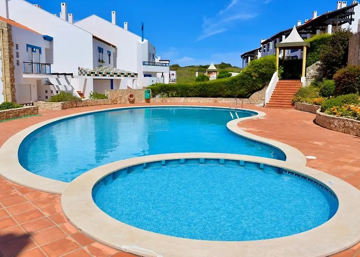 'collasao' - Stunning Duplex With Pool & Sea Views São Martinho do Porto
